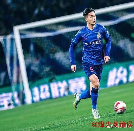 问鼎娱乐官方网站 七连胜庆贺俱乐部三十载，卢伟盼球队为上海赢得至高荣耀