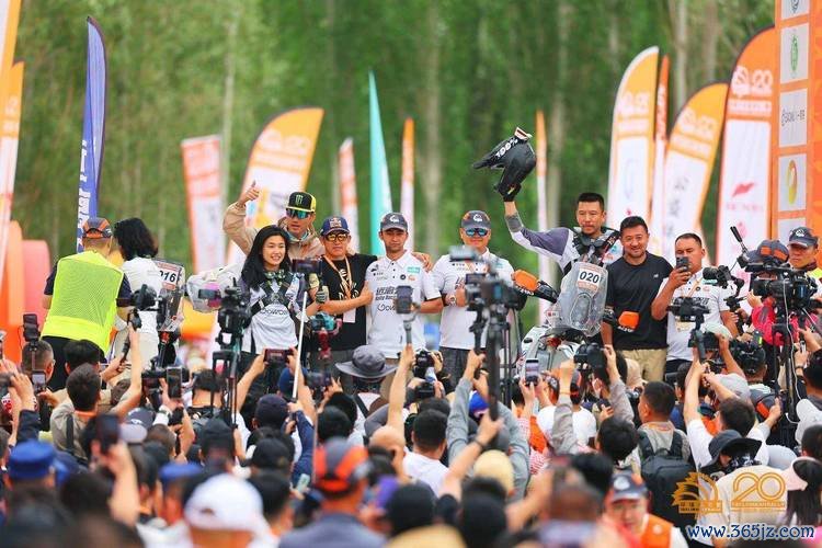 2024中国环塔国际拉力赛盛大开幕火热发车