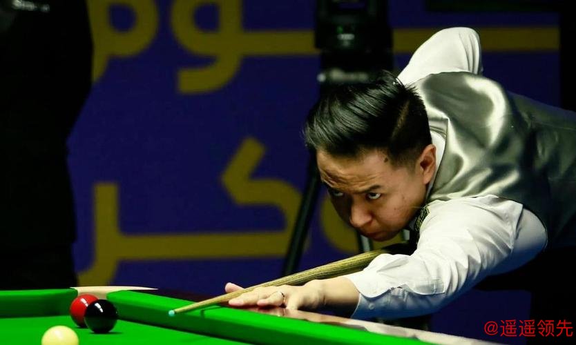 斯诺克战报：中国德比变成碾压局，张安达破百拿下赛点，肖国栋仅得2局1分